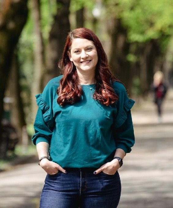 Dr. Julie Leventhal